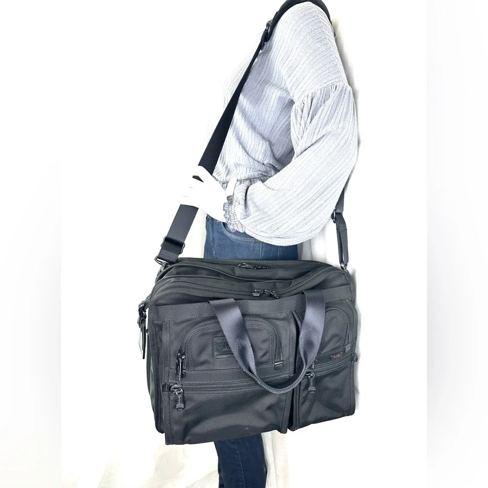 Tumi Black Ballistic Canvas Expandable Large Attaché Briefcase Laptop Bag Office